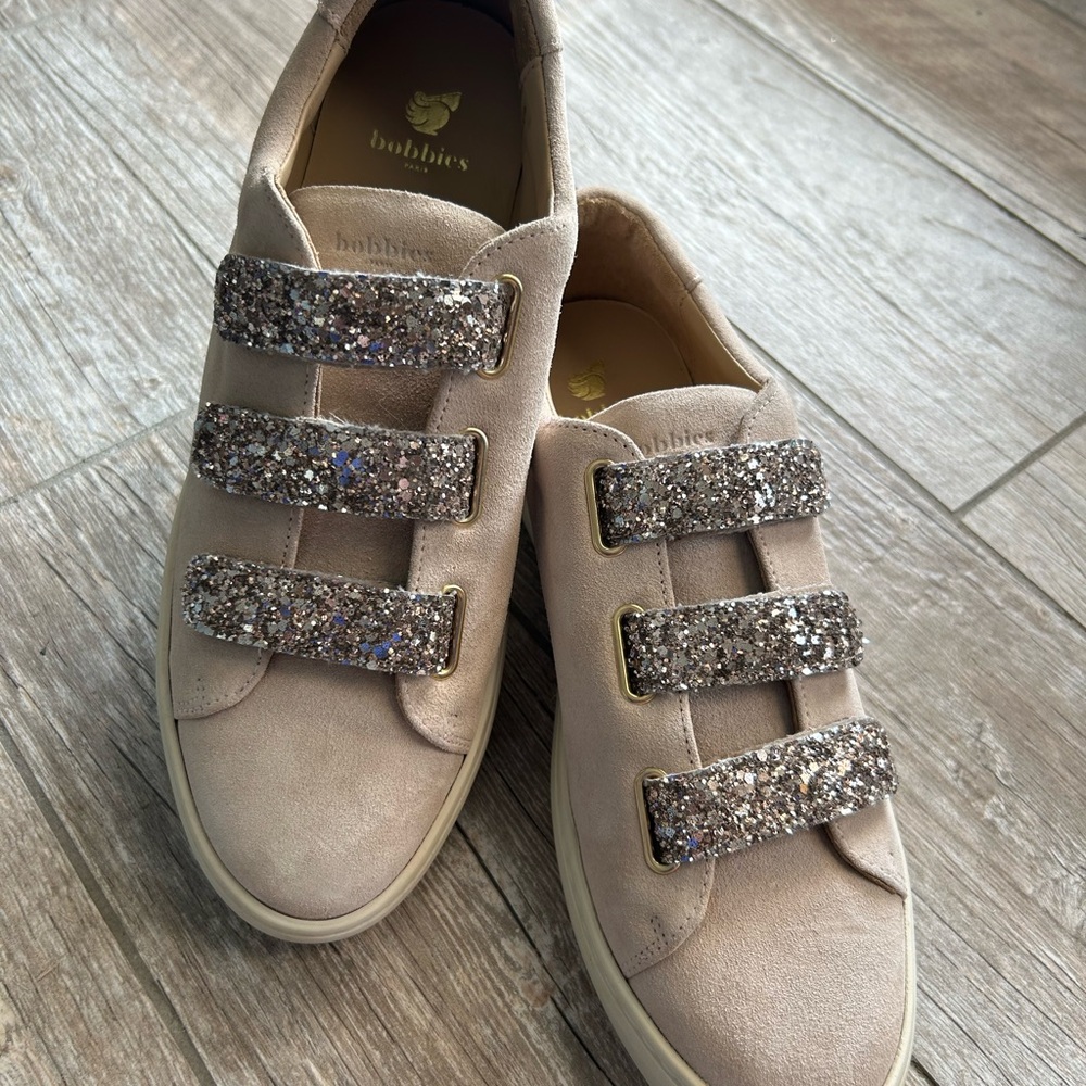 Bobbies Paris Willow Nude Blush sneakers. US sz 9.5